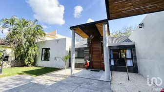 NEX-270804 - Casa en Venta, con 3 recamaras, con 5 baños en La Ceiba, CP 97314, Yucatán.