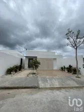 NEX-270847 - Casa en Venta, con 3 recamaras, con 3 baños, con 170 m2 de construcción.