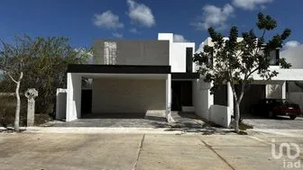 NEX-270902 - Casa en Venta, con 3 recamaras, con 3 baños, con 264 m2 de construcción en Mérida, CP 97203, Yucatán.