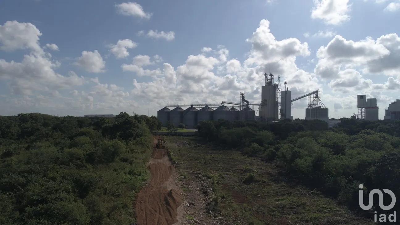 Terreno en Venta en Centro Umán, Umán, Yucatán | NEX-270948 | iad México | Foto 3 de 3