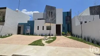 NEX-270957 - Casa en Venta, con 3 recamaras, con 3 baños, con 222 m2 de construcción.