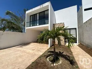 NEX-271008 - Casa en Venta, con 3 recamaras, con 3 baños, con 193.16 m2 de construcción.