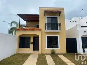 NEX-271590 - Casa en Venta, con 3 recamaras, con 2 baños, con 131.61 m2 de construcción.