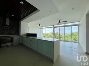 NEX-271647 - Departamento en Venta, con 3 recamaras, con 4 baños, con 170.11 m2 de construcción en Yucatán Country Club, CP 97308, Yucatán.