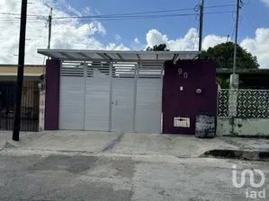 NEX-272081 - Casa en Venta, con 4 recamaras, con 4 baños, con 303.39 m2 de construcción en Itzimna, CP 97100, Yucatán.