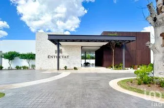 NEX-272165 - Casa en Venta, con 359.99 m2 de construcción en Tixcuytún, CP 97305, Yucatán.