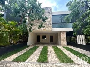 NEX-272249 - Casa en Venta, con 3 recamaras, con 4 baños, con 314 m2 de construcción en Cabo Norte, CP 97305, Yucatán.