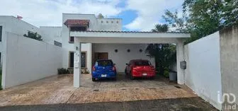 NEX-298292 - Casa en Venta, con 3 recamaras, con 3 baños, con 253.93 m2 de construcción.