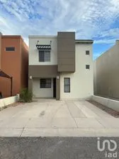 NEX-226681 - Casa en Renta, con 3 recamaras, con 1 baño, con 140 m2 de construcción en Santa Bárbara, CP 83114, Sonora.