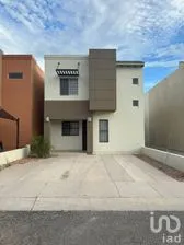 NEX-288001 - Casa en Renta, con 3 recamaras, con 1 baño, con 140 m2 de construcción en Santa Bárbara, CP 83114, Sonora.