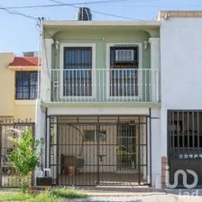 NEX-288019 - Casa en Renta, con 3 recamaras, con 2 baños, con 100 m2 de construcción en Nueva Galicia, CP 83245, Sonora.