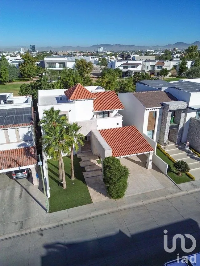 Casa en Venta en Los Lagos, Hermosillo, Sonora | NEX-288562 | iad México | Foto 2 de 34