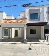 NEX-290542 - Casa en Renta, con 3 recamaras, con 2 baños, con 170 m2 de construcción en Los Portales, CP 83247, Sonora.