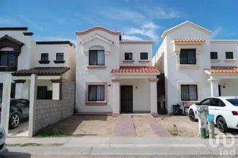 NEX-290551 - Casa en Renta, con 3 recamaras, con 1 baño, con 120 m2 de construcción en Urbi Villa del Rey, CP 83293, Sonora.