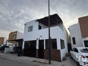 NEX-291470 - Casa en Renta, con 3 recamaras, con 2 baños, con 160 m2 de construcción en Puerta Real Residencial, CP 83177, Sonora.