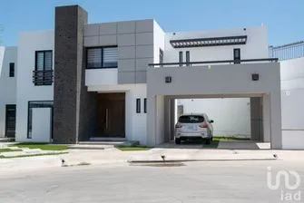 NEX-93129 - Casa en Venta, con 4 recamaras, con 4 baños, con 303 m2 de construcción en Los Santos Residencial, CP 83224, Sonora.