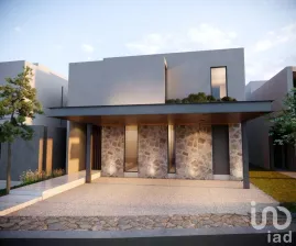 NEX-108474 - Casa en Venta, con 4 recamaras, con 4 baños, con 300 m2 de construcción.
