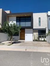 NEX-200085 - Casa en Venta, con 4 recamaras, con 4 baños, con 289 m2 de construcción en Lomas de Juriquilla, CP 76226, Querétaro.
