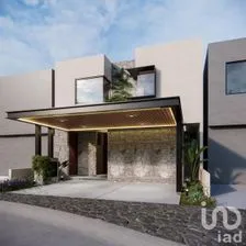 NEX-215608 - Casa en Renta, con 4 recamaras, con 5 baños, con 307 m2 de construcción.