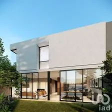 NEX-215653 - Casa en Renta, con 5 recamaras, con 5 baños, con 276 m2 de construcción.