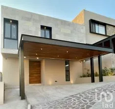 NEX-216202 - Casa en Venta, con 4 recamaras, con 4 baños, con 242 m2 de construcción.