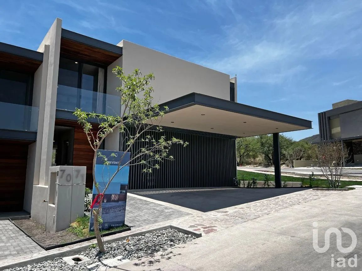 Casa en Venta en Altozano el Nuevo Querétaro, Querétaro, Querétaro | NEX-227897 | iad México | Foto 2 de 44