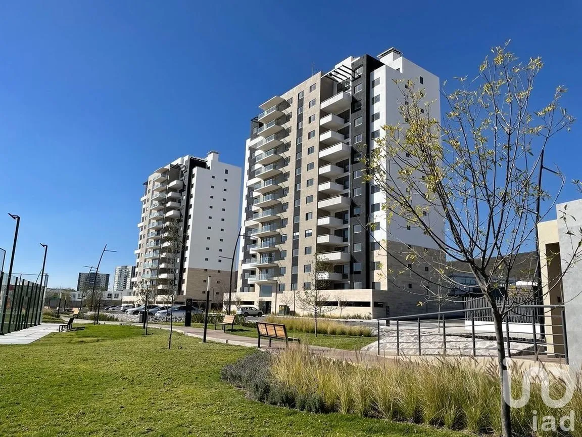 Departamento en Venta en Residencial el Refugio, Querétaro, Querétaro | NEX-280379 | iad México | Foto 2 de 22