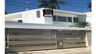 NEX-94098 - Casa en Venta, con 4 recamaras, con 4 baños.