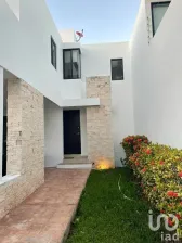 NEX-95926 - Casa en Venta, con 3 recamaras, con 2 baños en Montebello, CP 97113, Yucatán.