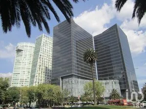 NEX-207583 - Oficina en Renta, con 2 baños, con 400 m2 de construcción.