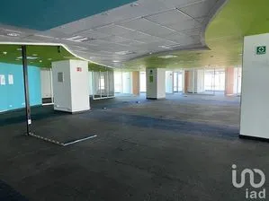 NEX-207589 - Oficina en Renta, con 2 baños, con 865 m2 de construcción.
