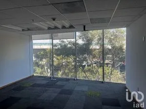 NEX-207817 - Oficina en Renta, con 2 baños, con 588 m2 de construcción.