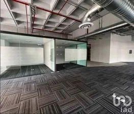 NEX-211348 - Oficina en Renta, con 2 baños, con 245 m2 de construcción.