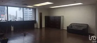 NEX-212249 - Oficina en Renta, con 2 baños, con 235 m2 de construcción.