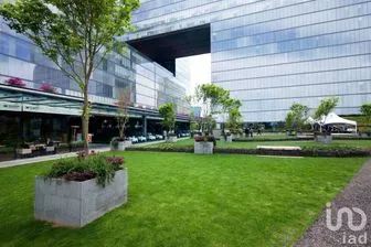 NEX-215132 - Oficina en Renta, con 4 baños, con 1669 m2 de construcción.