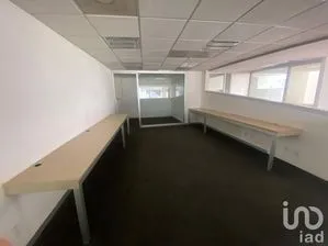 NEX-223289 - Oficina en Renta, con 2 baños, con 445 m2 de construcción.