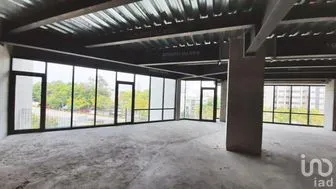 NEX-269136 - Oficina en Renta, con 2 baños, con 409 m2 de construcción.