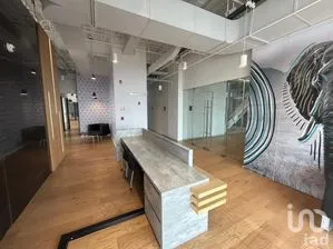 NEX-269313 - Oficina en Renta, con 2 baños, con 379 m2 de construcción.