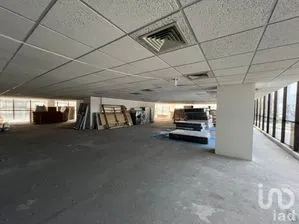 NEX-269357 - Oficina en Renta, con 735 m2 de construcción.