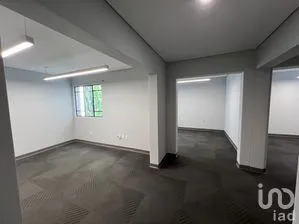 NEX-269375 - Oficina en Renta, con 2 baños, con 102 m2 de construcción.