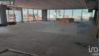 NEX-271555 - Oficina en Renta, con 2 baños, con 572 m2 de construcción.