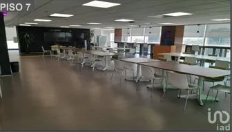 NEX-271557 - Oficina en Renta, con 2 baños, con 2344 m2 de construcción.