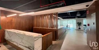 NEX-272097 - Oficina en Renta, con 2 baños, con 298 m2 de construcción.