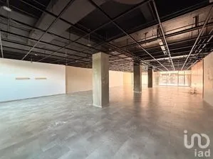 NEX-298325 - Local en Renta, con 2 baños, con 370 m2 de construcción.