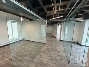NEX-301095 - Oficina en Renta, con 2 baños, con 430 m2 de construcción.