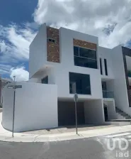 NEX-108550 - Casa en Venta, con 3 recamaras, con 3 baños, con 229 m2 de construcción en Zibatá, CP 76269, Querétaro.