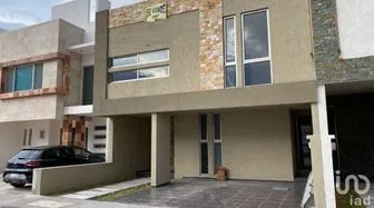 NEX-231205 - Casa en Venta, con 3 recamaras, con 3 baños, con 218 m2 de construcción en Zona este Milenio III, CP 76246, Querétaro.