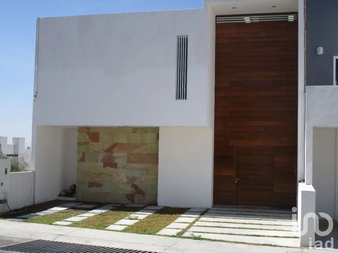 Casa en Venta en Lomas de Juriquilla, Querétaro, Querétaro | NEX-231208 | iad México | Foto 1 de 10