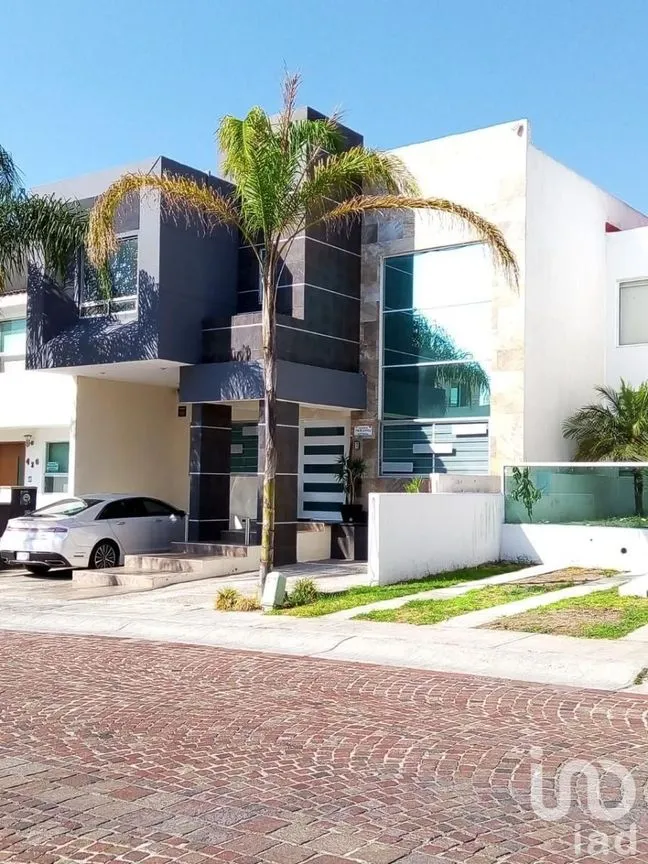 Casa en Venta en Cumbres del Lago, Querétaro, Querétaro | NEX-231229 | iad México | Foto 1 de 31