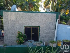NEX-112892 - Casa en Venta, con 2 recamaras, con 1 baño en El Cuyo, CP 97707, Yucatán.